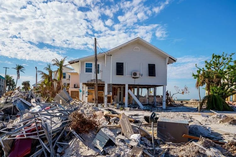 storm damage by hurricane in florida